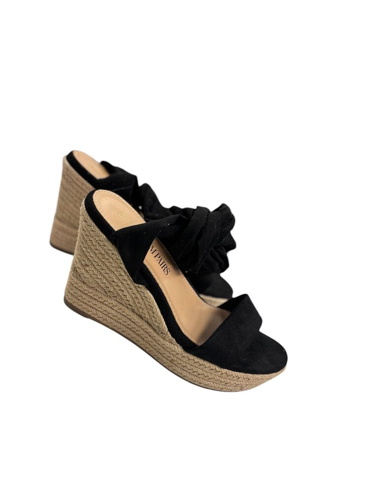 Dream Pairs Black Wedge Sandal (5.5)