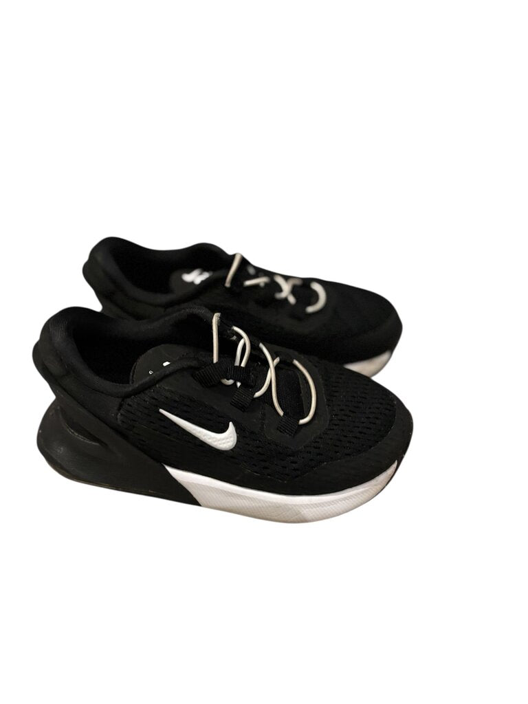 Nike (9) Air Max 270 Go Shoes