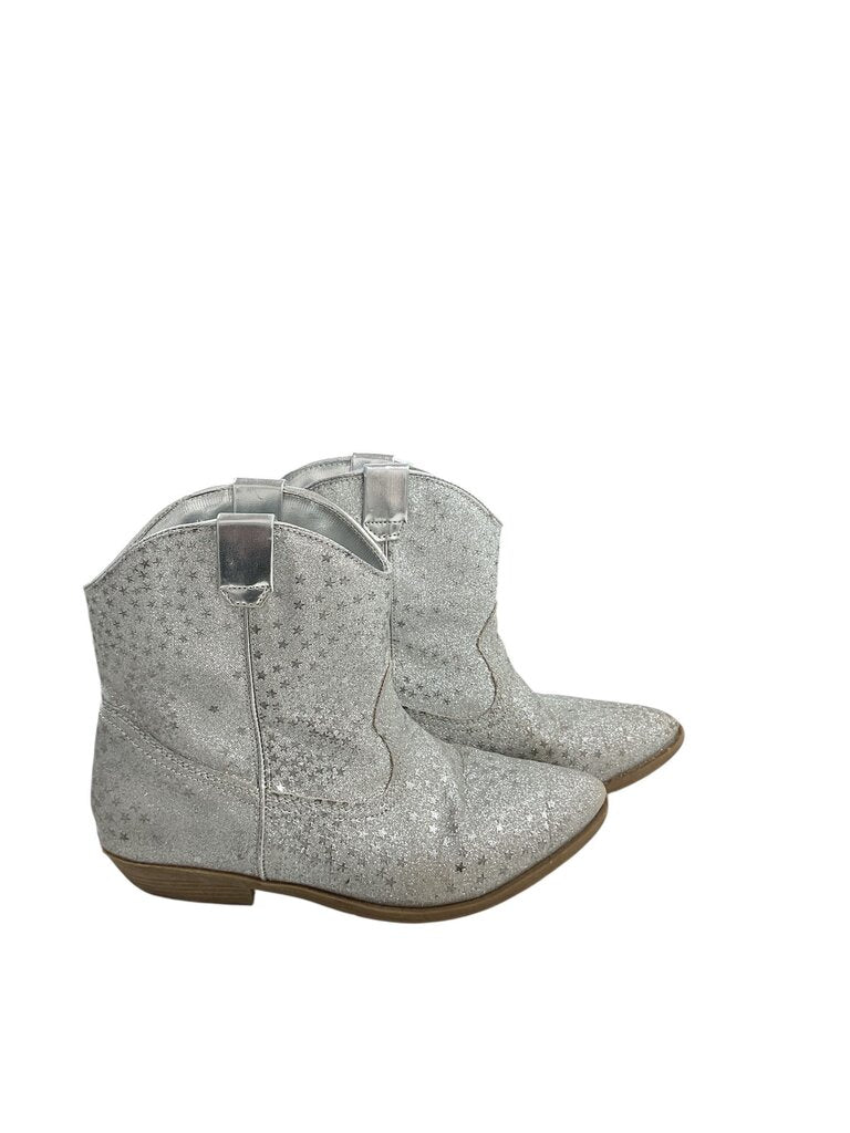 Tucker (3) and Tate Silver Bootie
