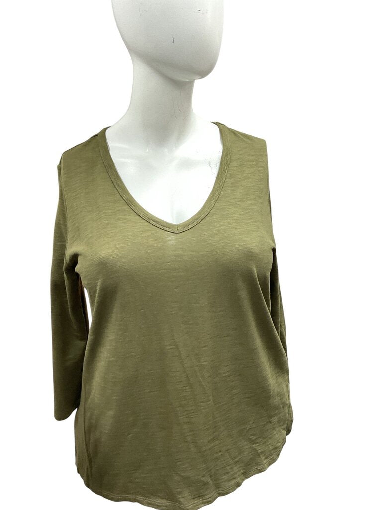Chico's (2) Green 3/4 Tee