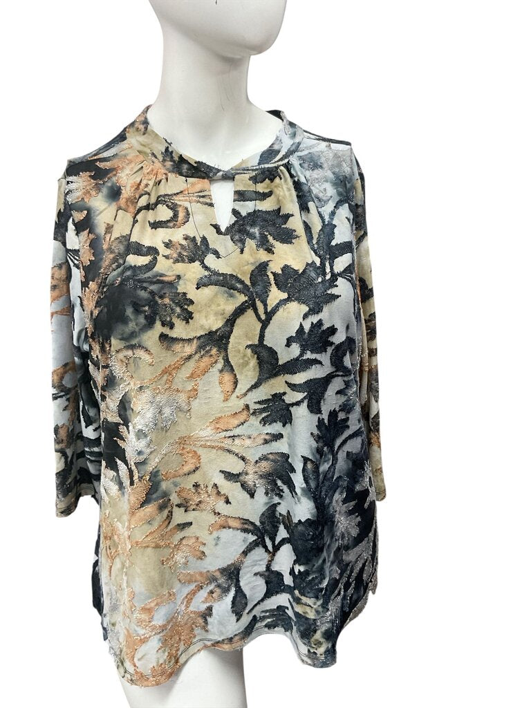 D & CO (XL) Tan Printed Blouse