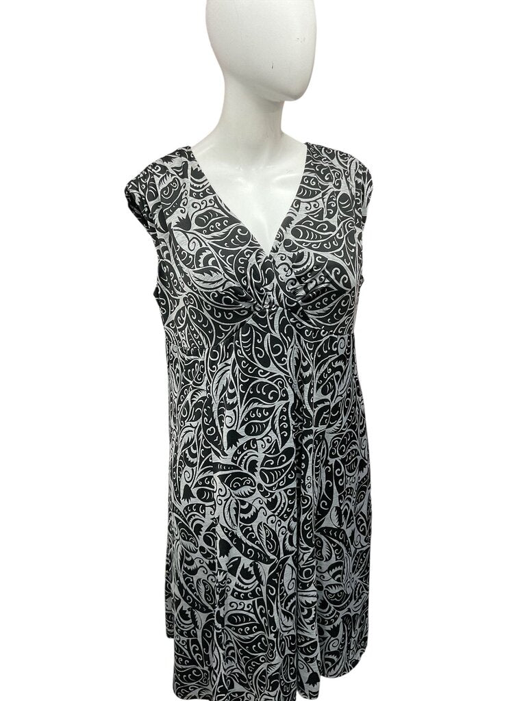 Glamour (22w) Black/Grey Wrap Dress