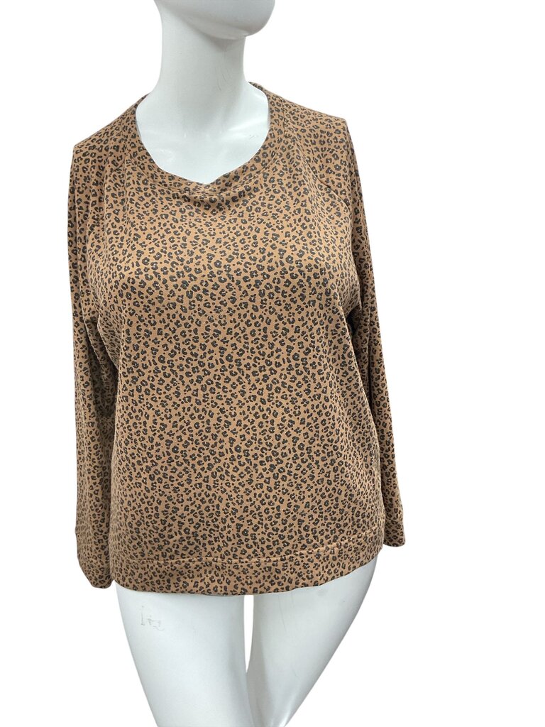 Lou (XL) and Grey Brown Spotted L/S Tee