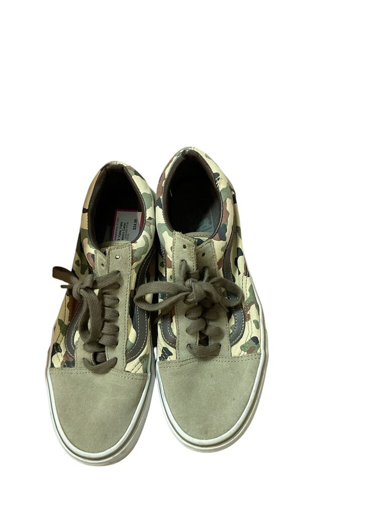 Vans (9.5w) Camo Sneakers