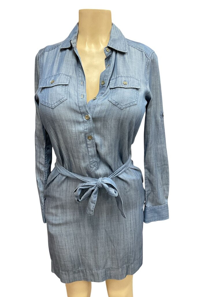 Banana Republic Denim quarter button L/S dress