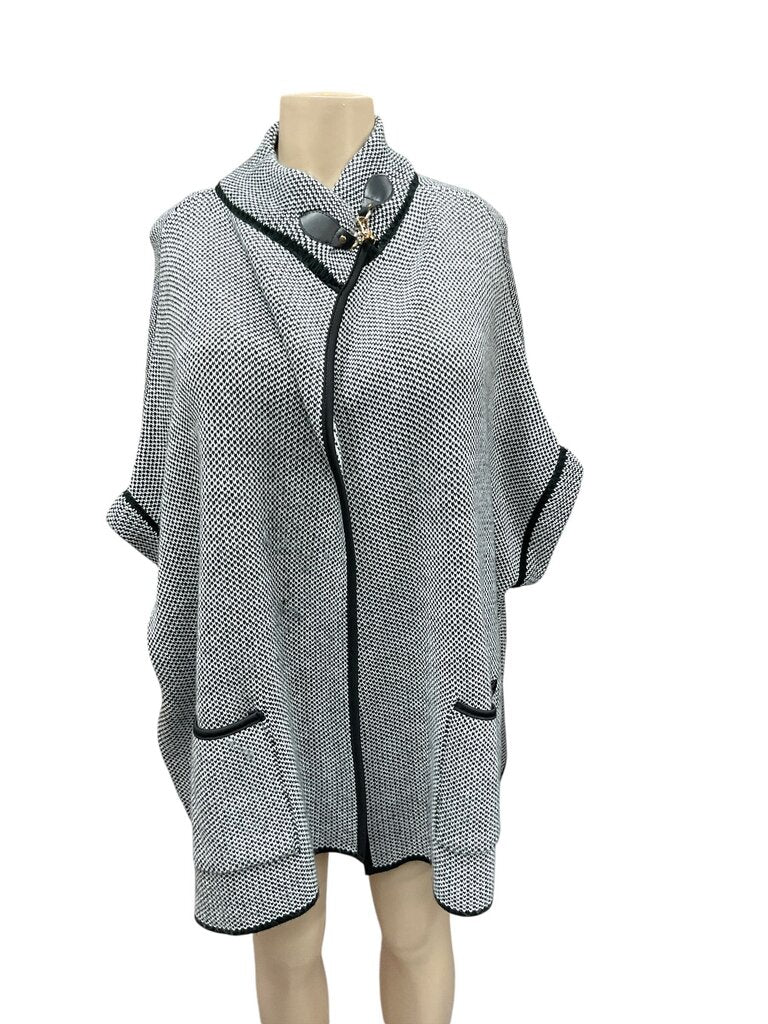 Apt 9 (OSFM) Black and White Parka Cape