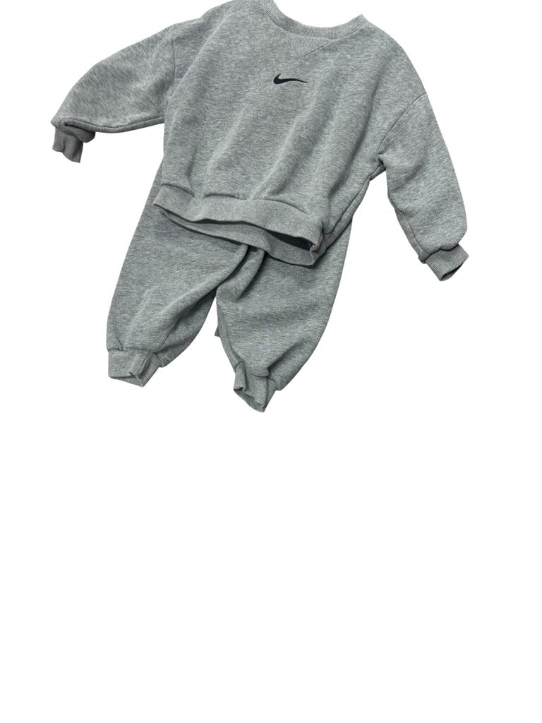 Nike (3T) Grey Two Piece Kids