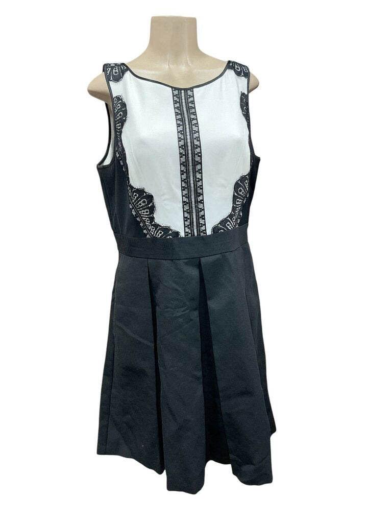 WH/BL Market (16) White and Black Lace Puffer Dress