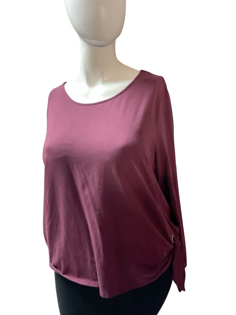 Attitudes (1X) by Renee Blouse