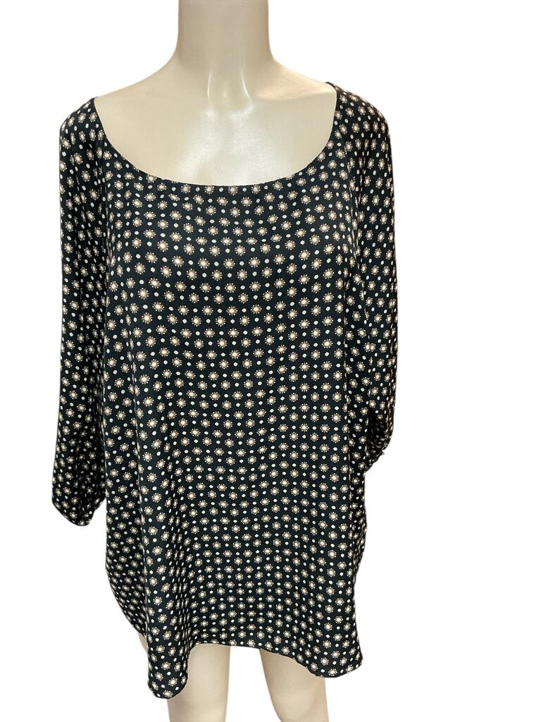 Worthington (2X) Black and Star Blouse