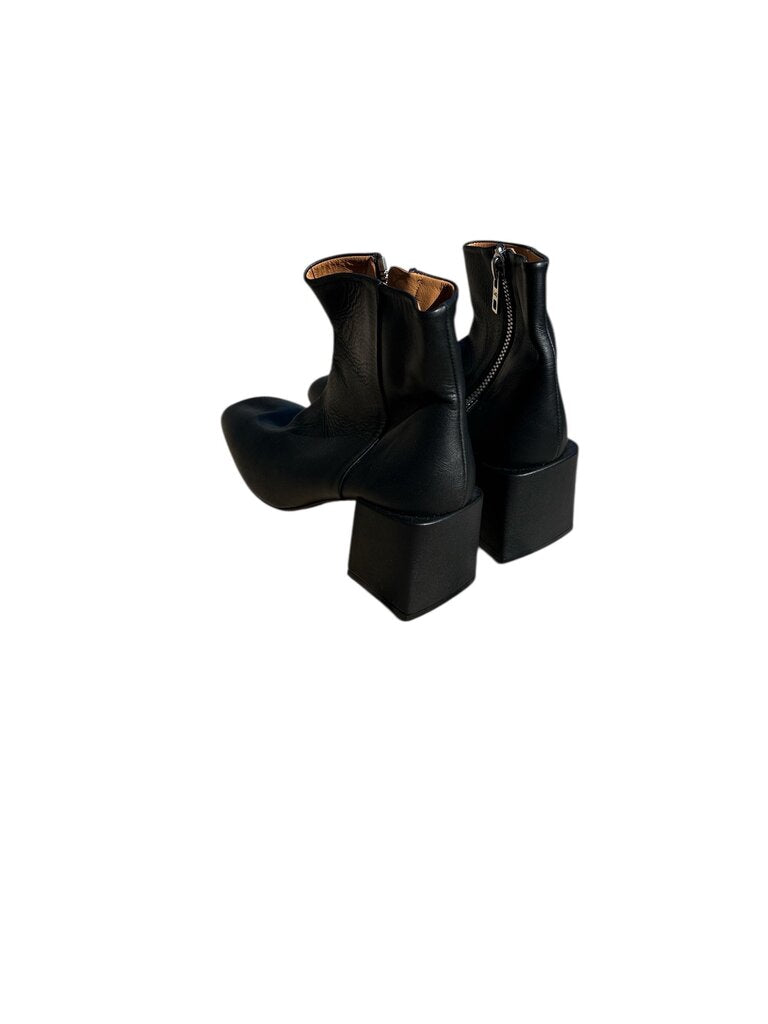 LOQ (39) Black Bootie Square Block Heel