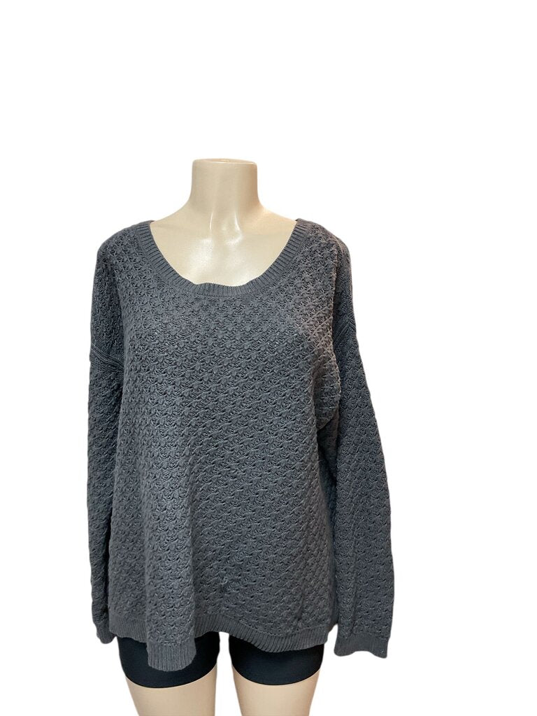 Old (XL) Navy Grey Sweater
