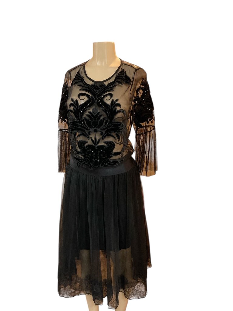 Express (Med) Black Tulle Midi Skirt