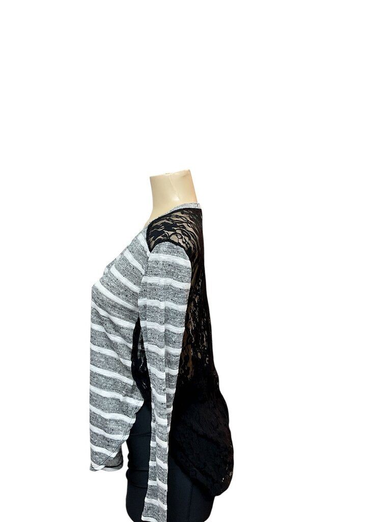 MOW gray and white lace back L/S top