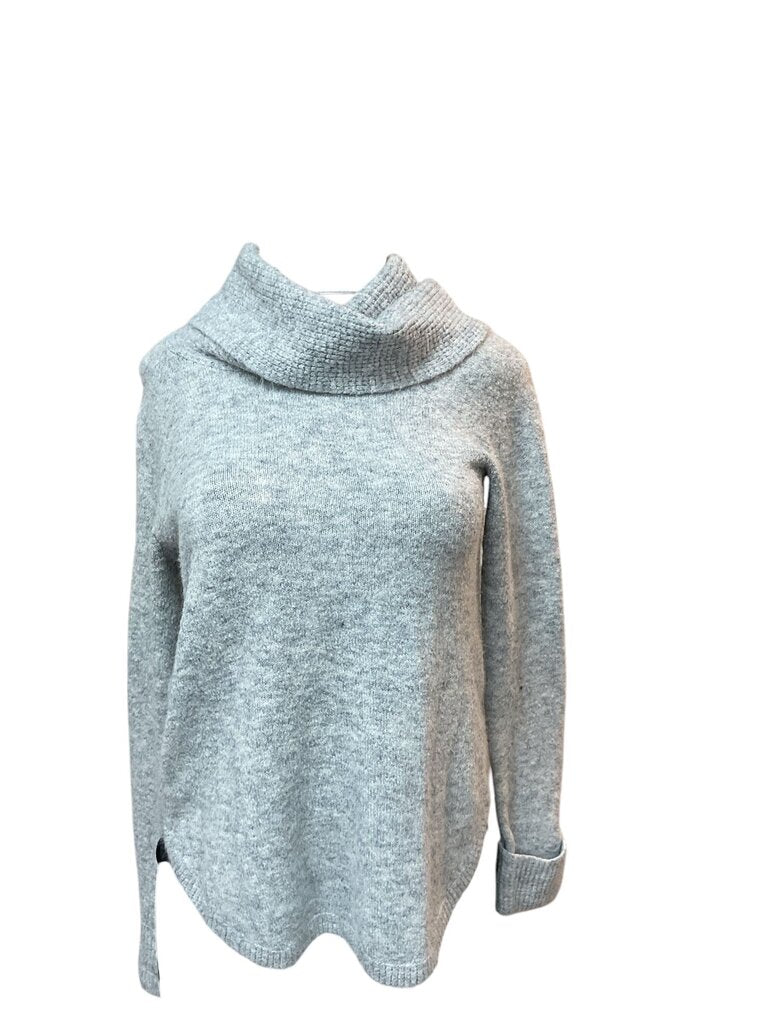 Style (XS) and Co Grey Turtleneck Sweater