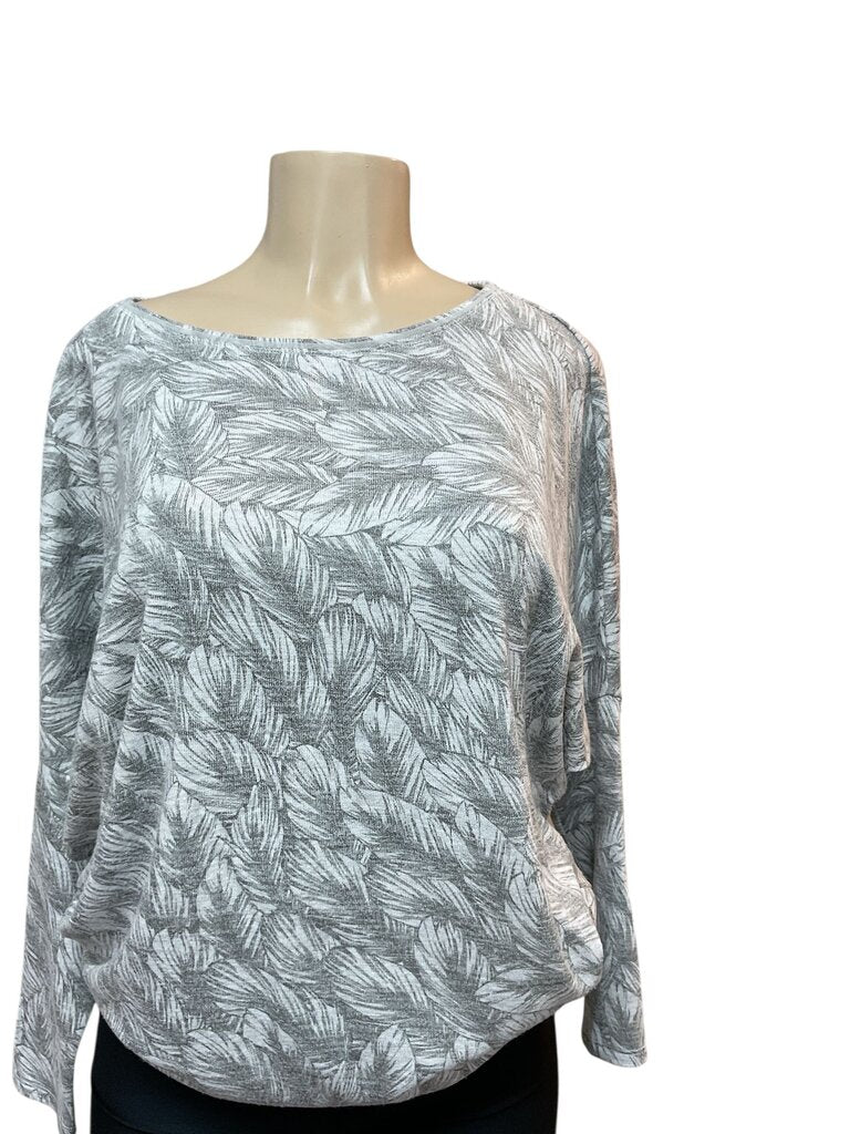 Basic Sweater (no label) Medium