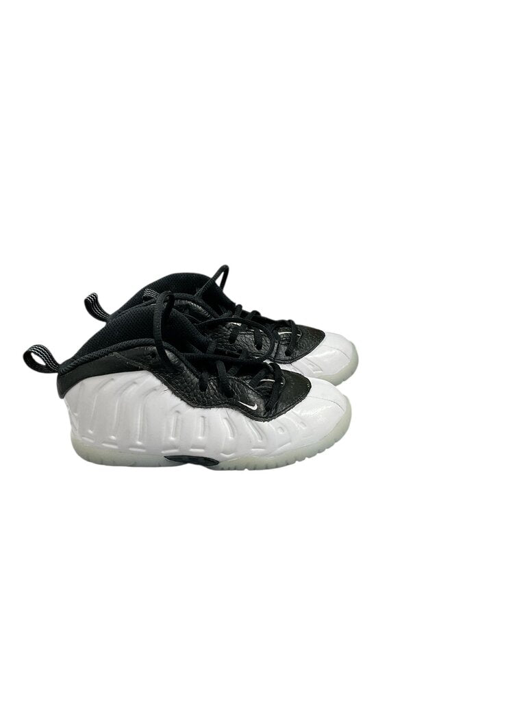 Nike (9c) White Foam Posite Sneakers