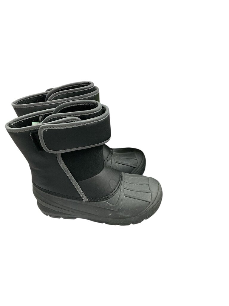 Cat (3) and Jack Black Snow Boot