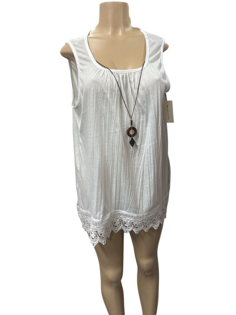 New York (1X) Laundry White Blouse w/Necklace