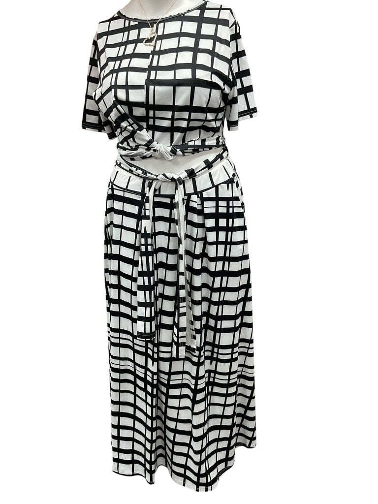 MOW (3XL) White/Black Long 2 Piece
