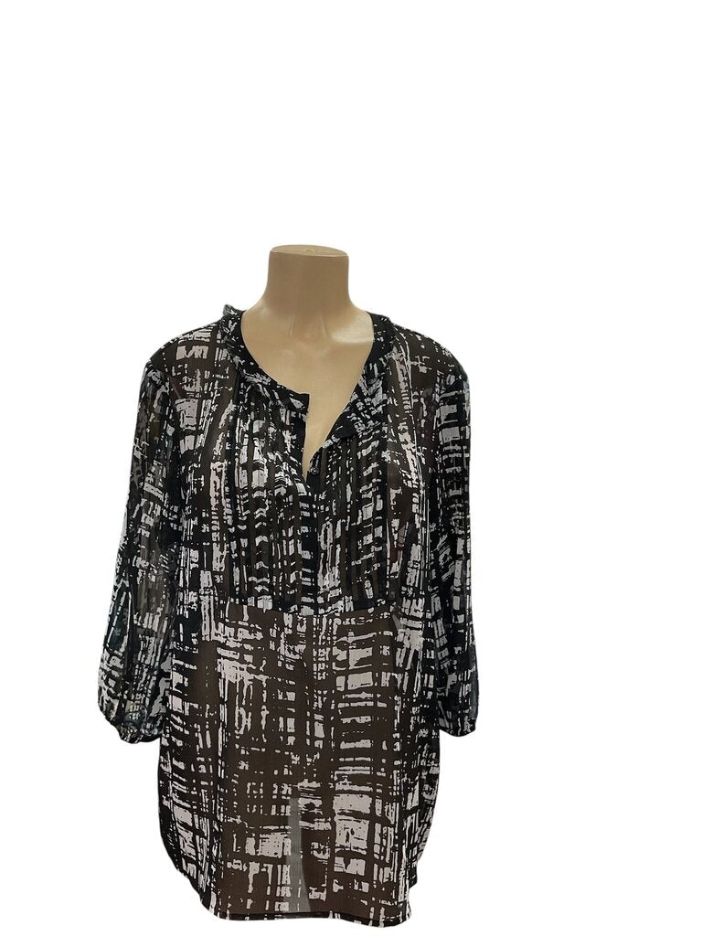 Chicos (2) Black and White L/S Blouse