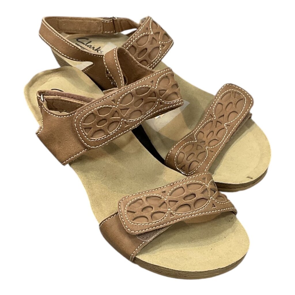 Clarks Collection (9) Tan Velcro Sandal