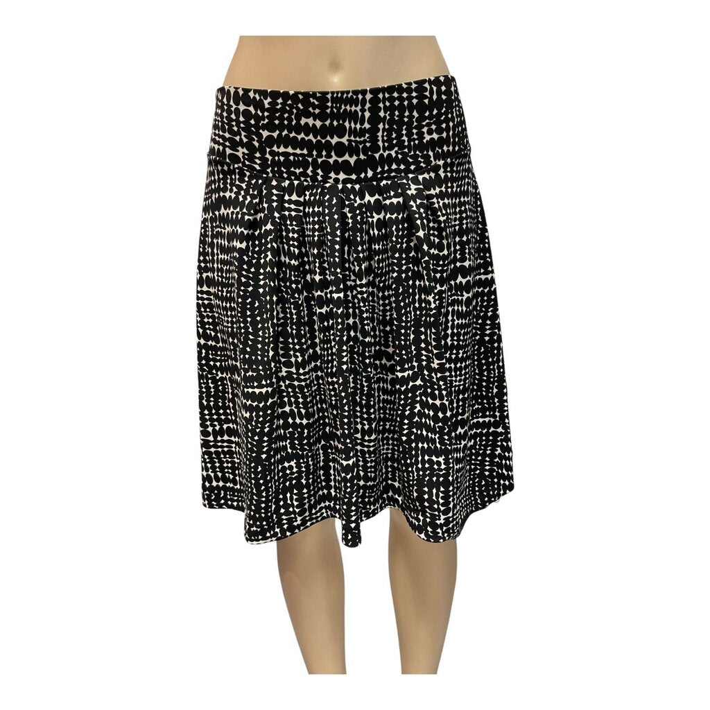 Ann Taylor (Small) Black and White Peddle Skirt