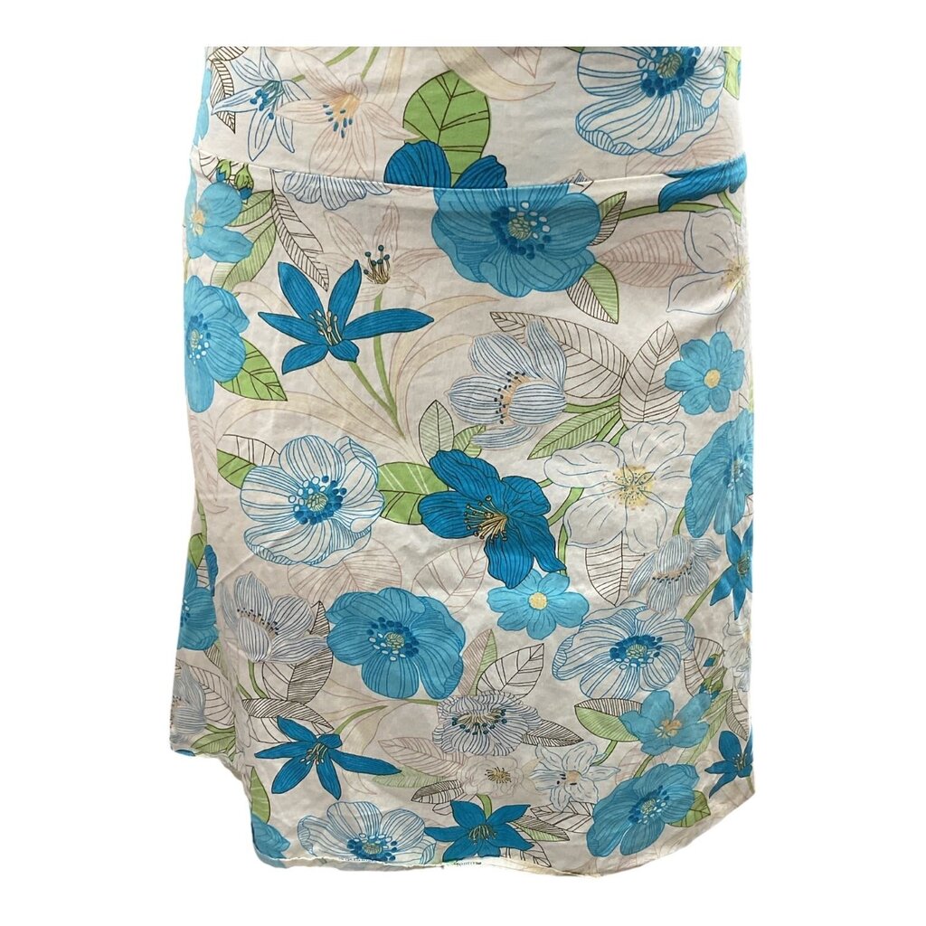 Cha Cha Vente (XL) White & Blue Floral Skirt