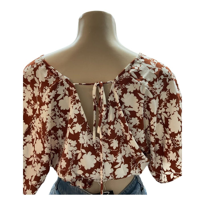 Sienna Sky (XS) Brown &Cream Floral Print Crop Top