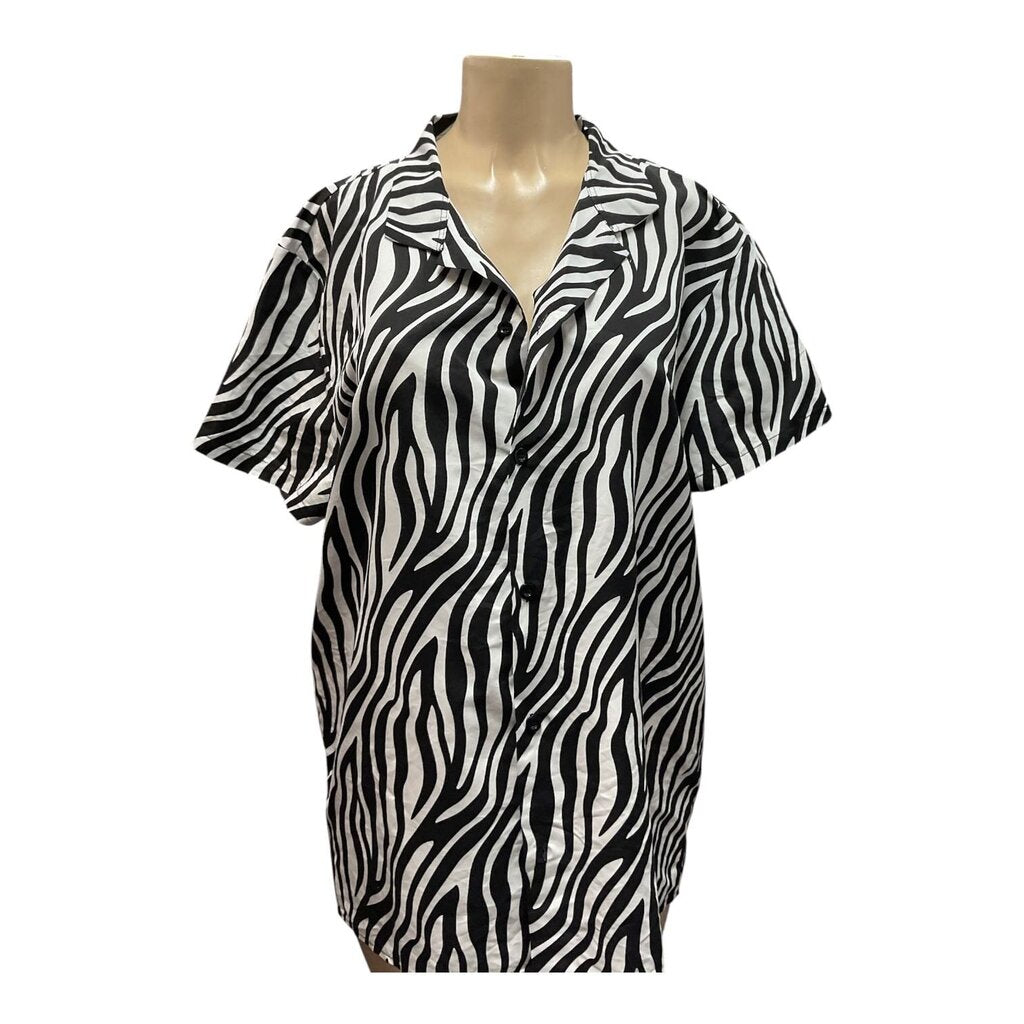 Man BooHoo (XL) Black and White S/S Button Down