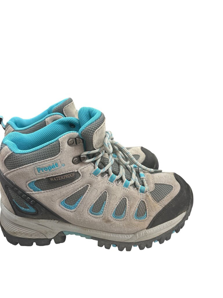 Propet (8.5) Grey and Blue Hikng Boots