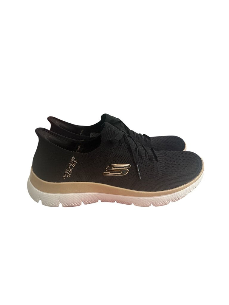 Skechers (7.5) Black Slip in Sneakers