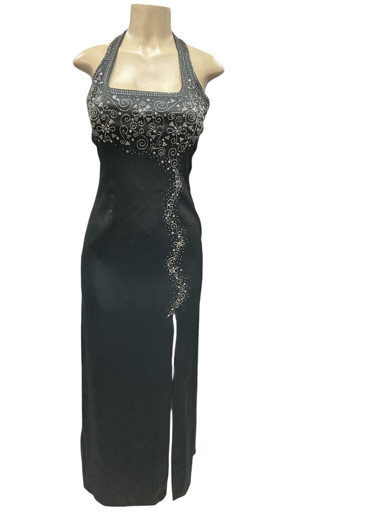 Masquerade (5/6) Black Halter Formal Dress