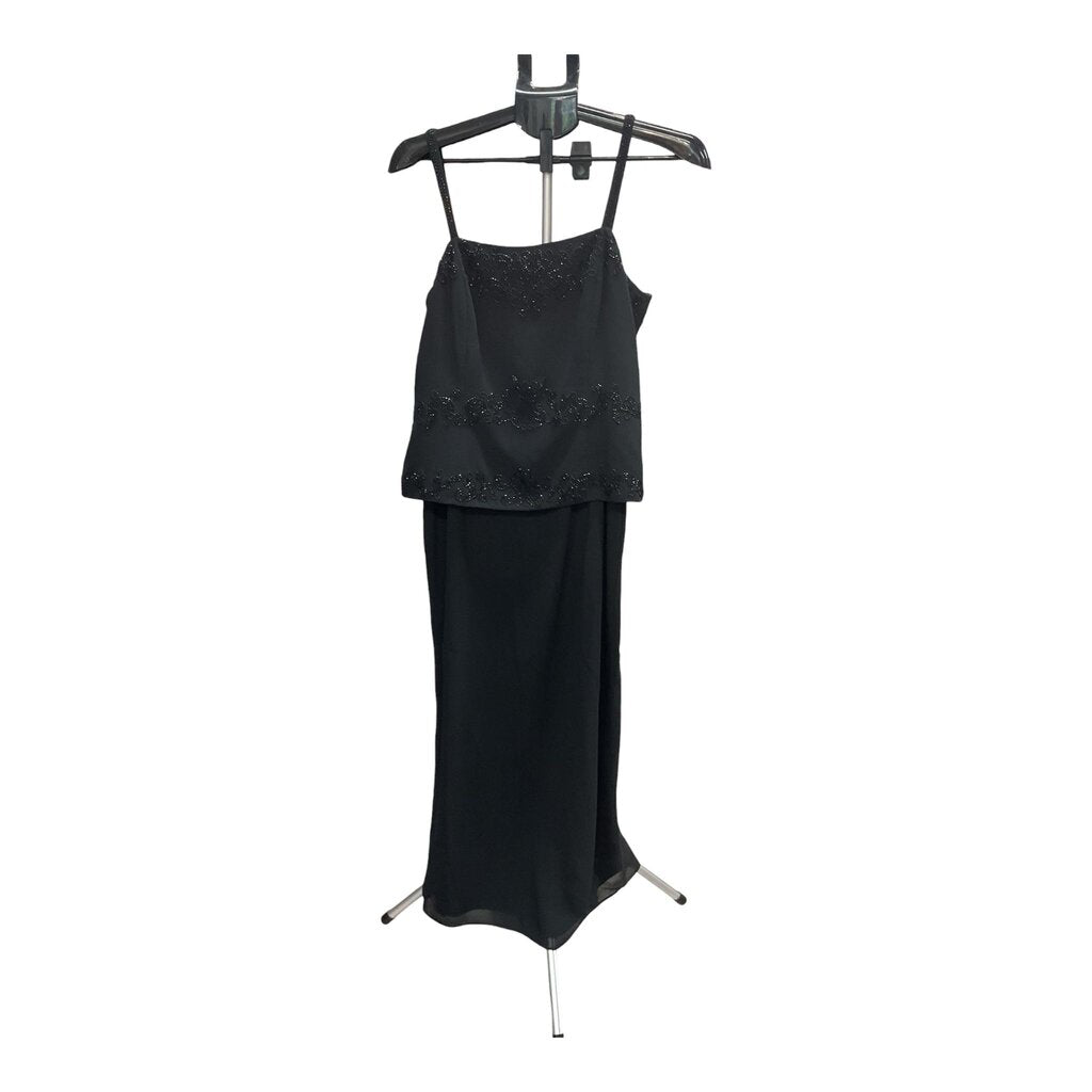Karen Miller (10) Black Bedazzled Sleeveless Semi Formal Dress