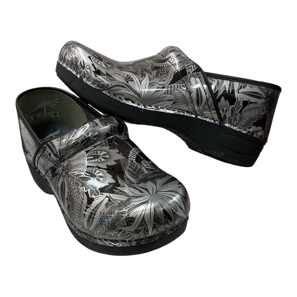 DANSKO (41/10) BLACK & GRAY FLORAL SHOES