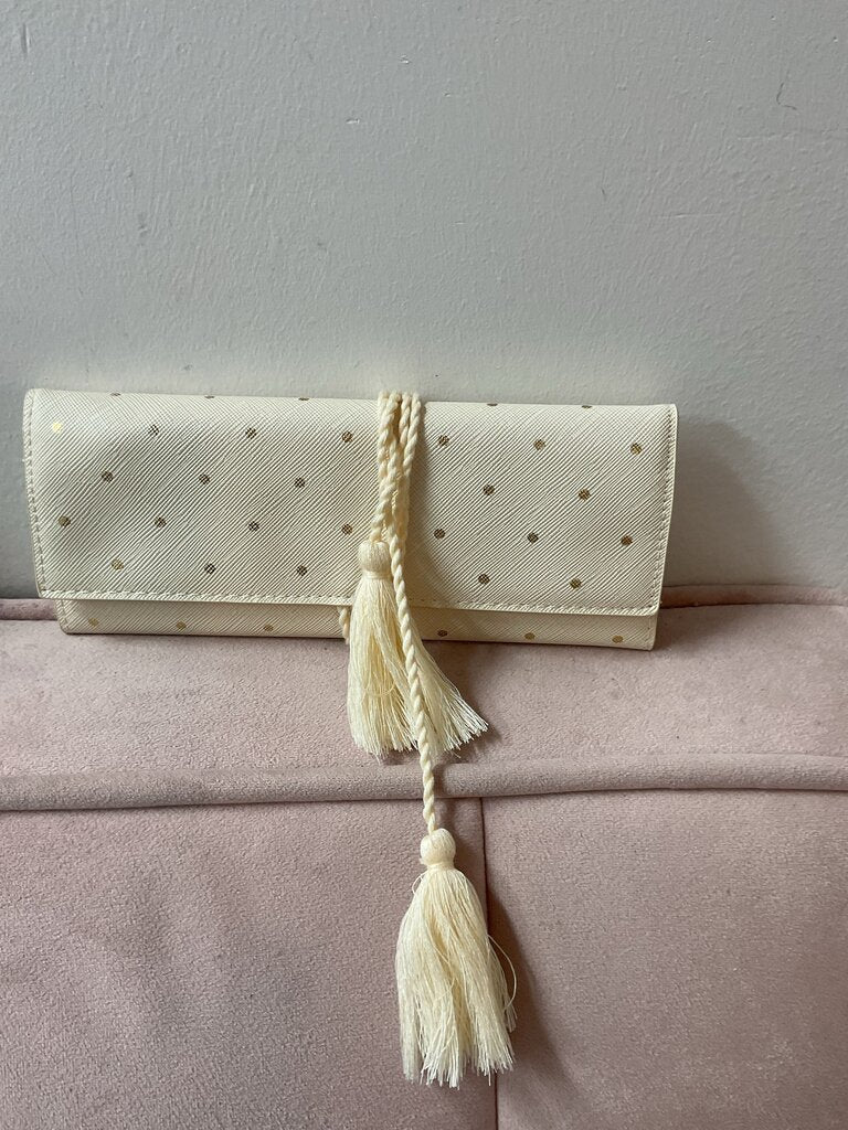 Chicos Wallet w/gold accents in tan