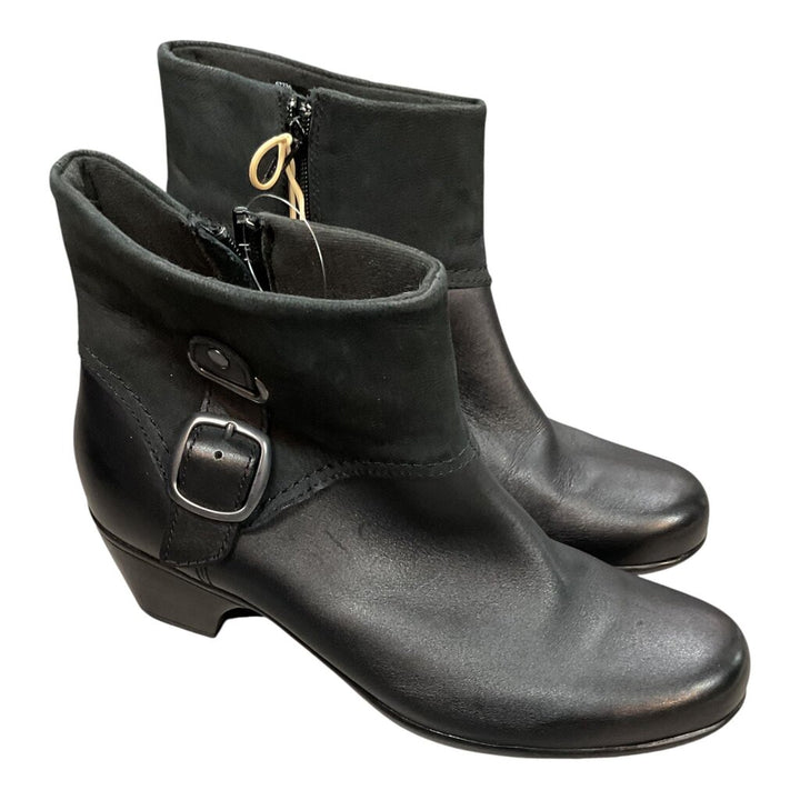 Clarks (8.5) Black Bootie w/Small Wedge Heel