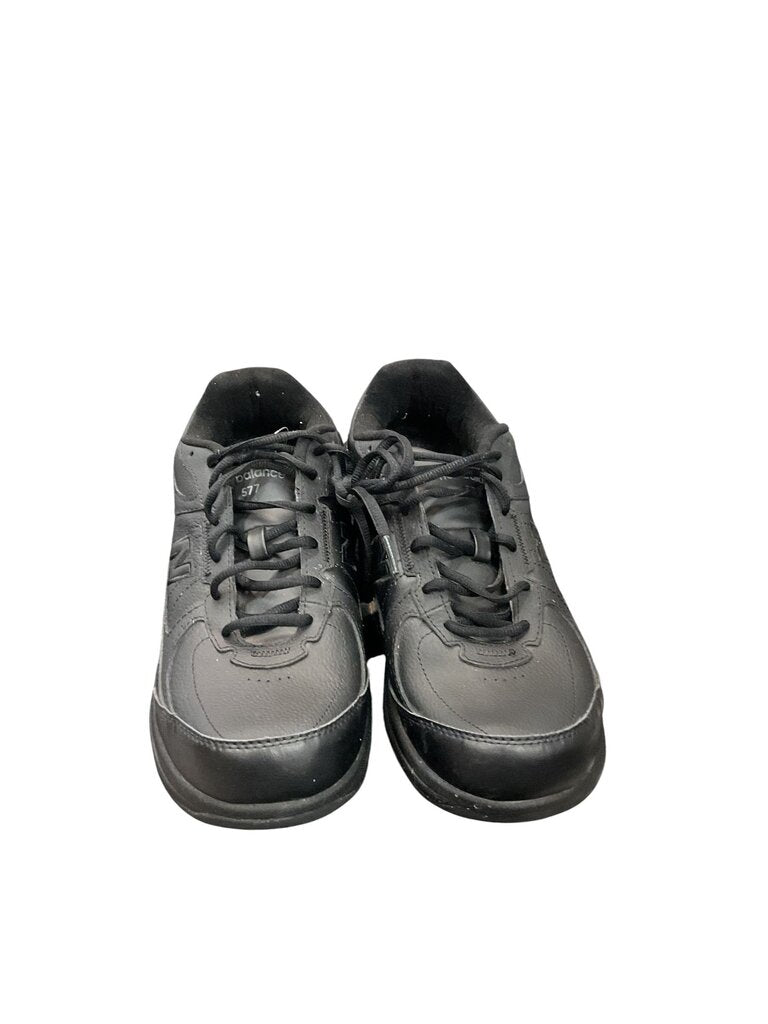 New Balance (10M) Black Sneakers*